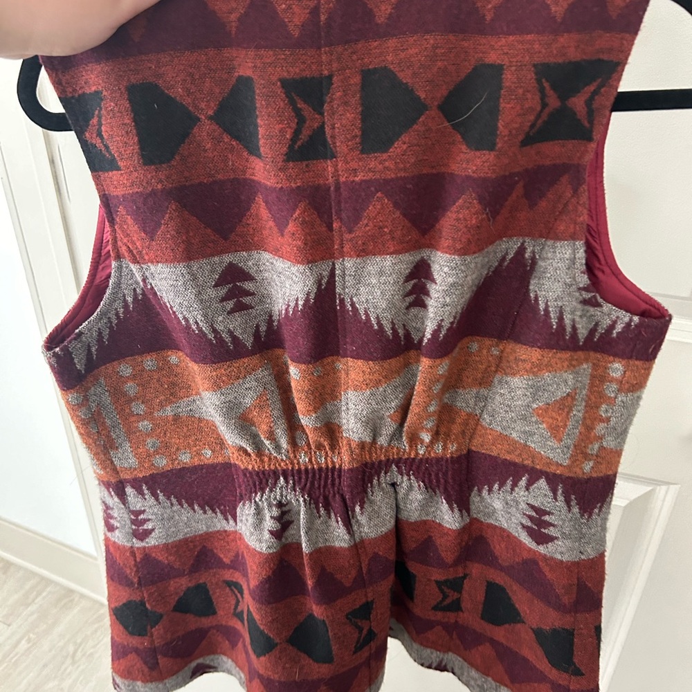 Aztec print vest - Picture 3 of 3